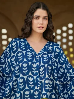 Ambar Poncho Top