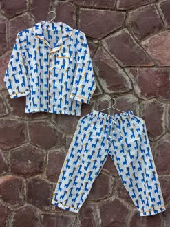 Blue Giraffe Block Printed Cotton Top & Pyjama Set