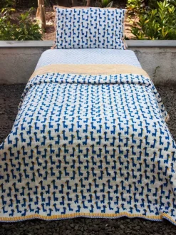 Blue Giraffe Organic Cotton Quilt