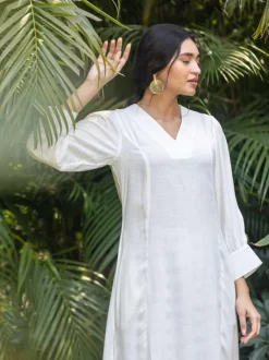 Olivia Solid White Long Kurta