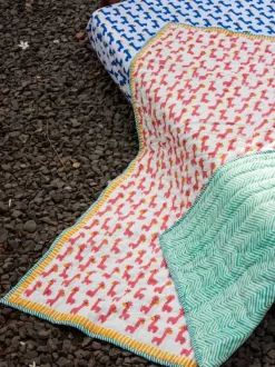 Pink Giraffe Organic Cotton Quilt for Infants