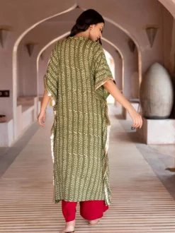 Raabta Modal Kaftan Kurta