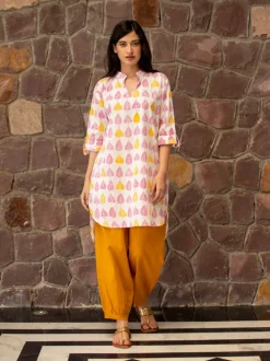 Set of 2 - Suvarna Cotton Kurta With Pants