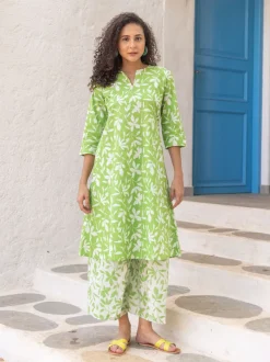 Set of 2 - Suzume Long Kurta and Pants Set