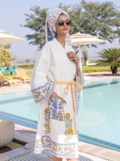 Utsa Waffle Block Printed Cotton Bath Robe