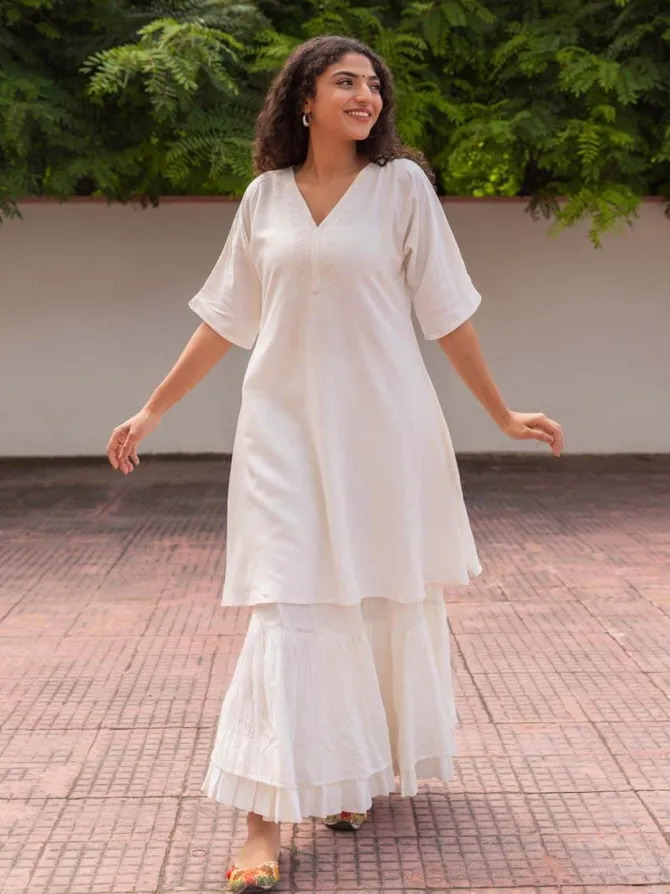 White Viscose Embroidered Kurta