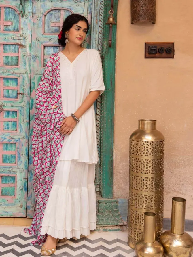 White Viscose Embroidered Kurta