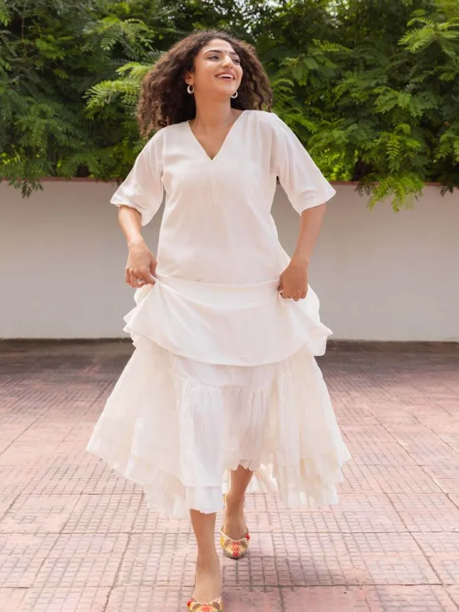 White Viscose Embroidered Kurta